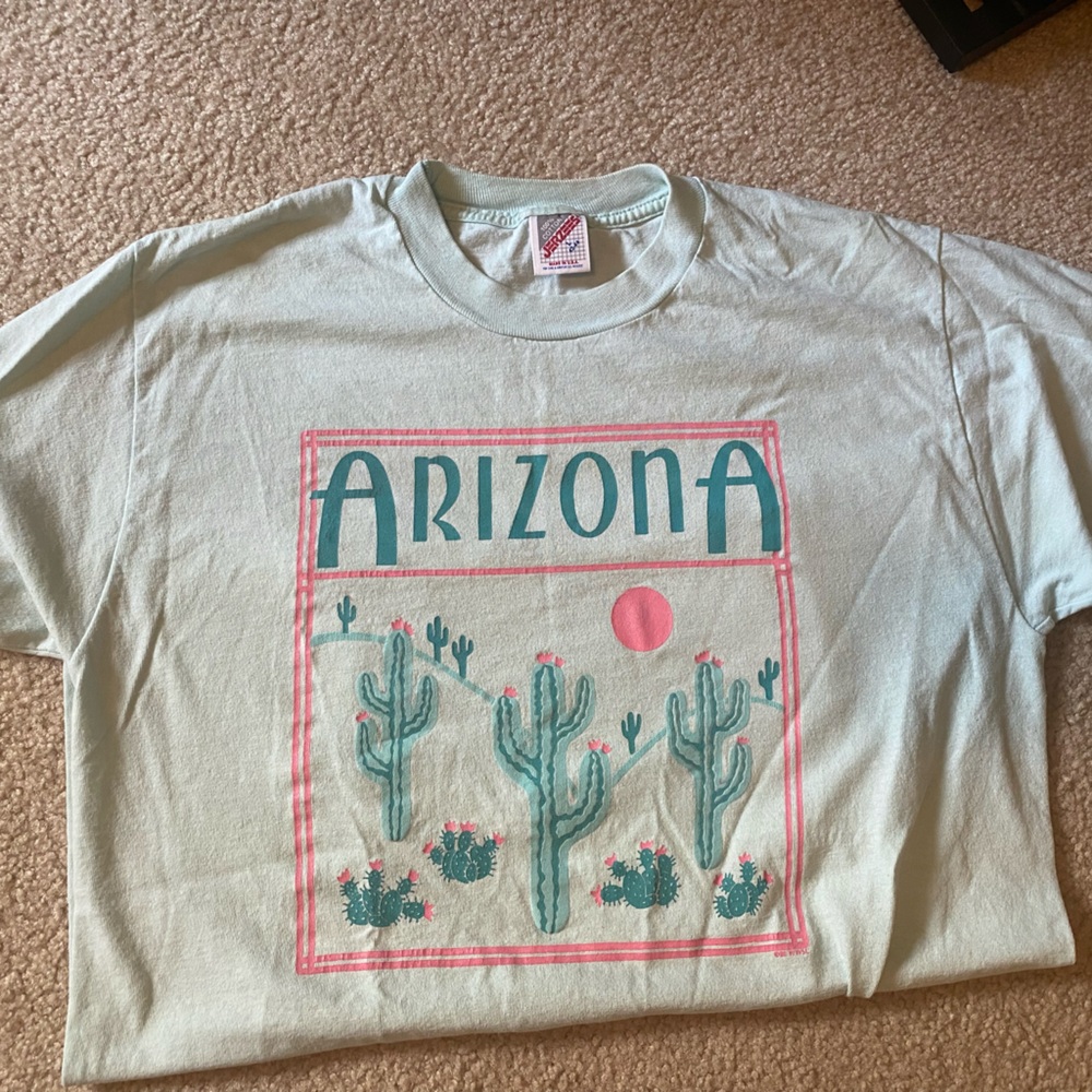 Vintage 100% cotton Arizona Graphic Tee size Large
